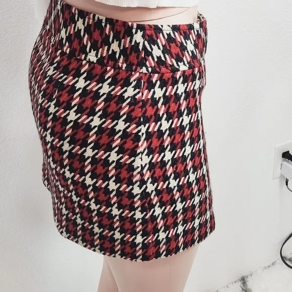 Express Design Studio Plaid Large Button Wool Blend Lined Mini Skirts Size: 4