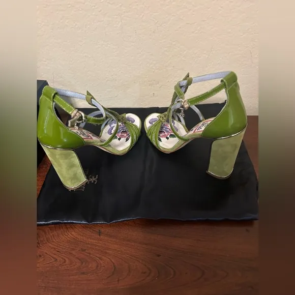 Fabi Green Leaf Sandals EUC