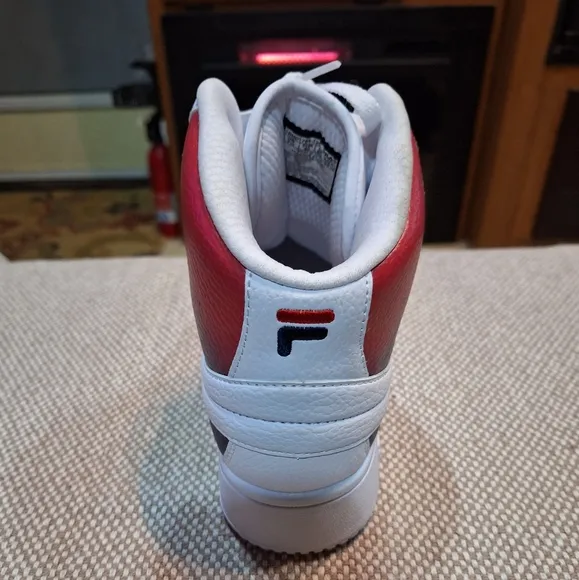 Fila A High Tops men's size 7.5 NWOT. White with red ombre accent.