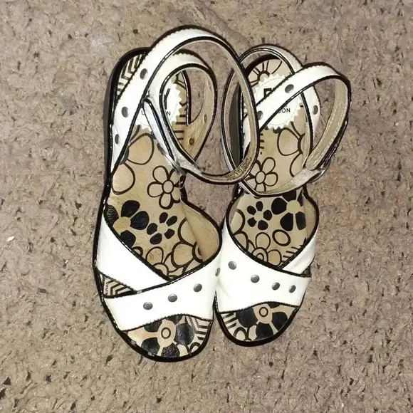 FLY LONDON-White Studded Leather-Ankle Wrap Strap-Wedge-Sz 36-Excellent