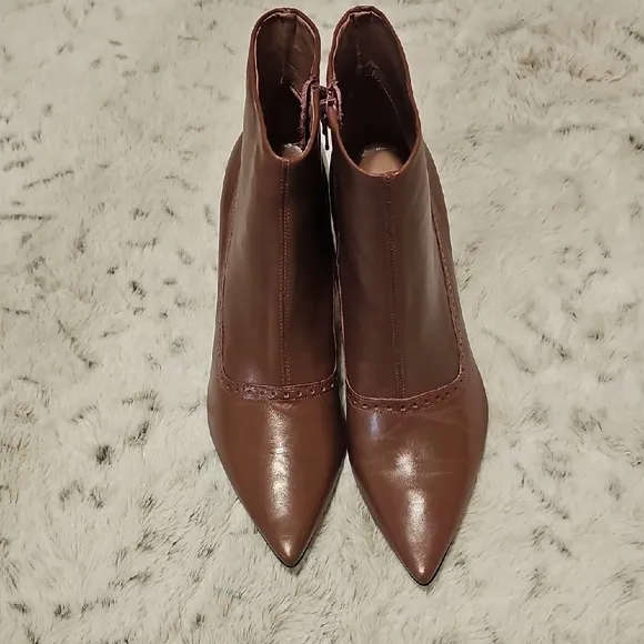 Franco Sarto Mauve Heeled Boots with Pointed Toe and Zipper Closure