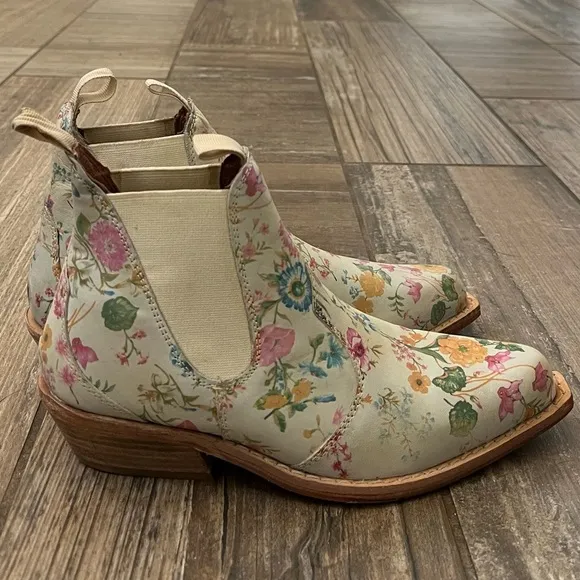Free People Beau Western Boots in Ivory Floral size 6.5