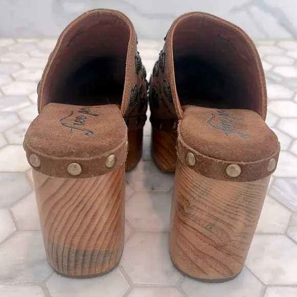 Free People Claudia Leather Wood Heel Studded Platform Clogs Sandals Women’s 7