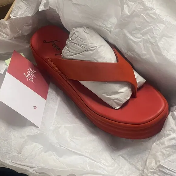 FREE PEOPLE Heaven Thong Platform Leather Slip-on Sandals in Flame Size 36 NIB