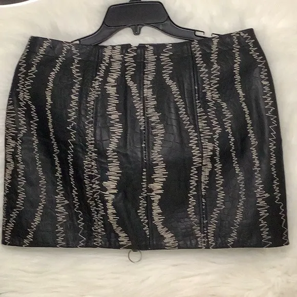FREE PEOPLE 🦋 LAMB LEATHER SKIRT
