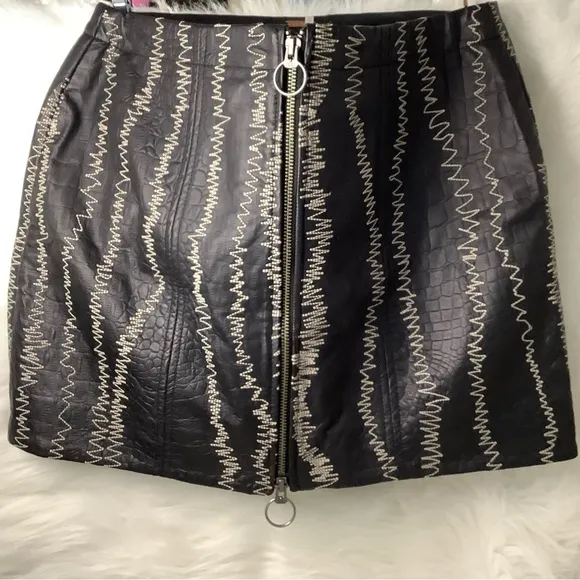 FREE PEOPLE 🦋 LAMB LEATHER SKIRT