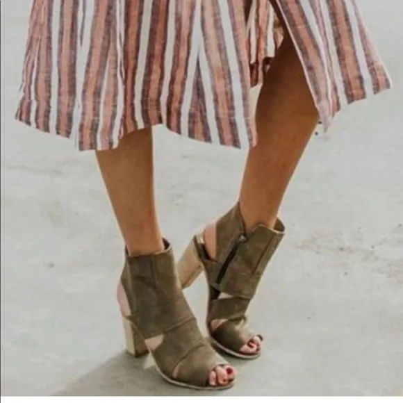 Free People Leather Zip Effie Sandals Gray 38