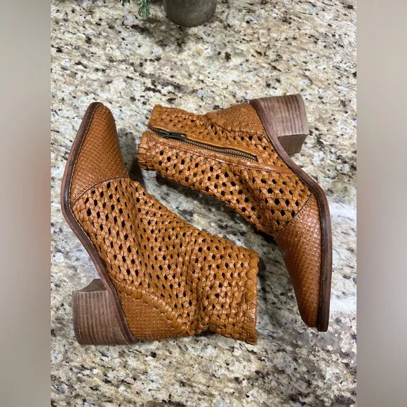Free People People In The Loop Woven Tan Boots 36