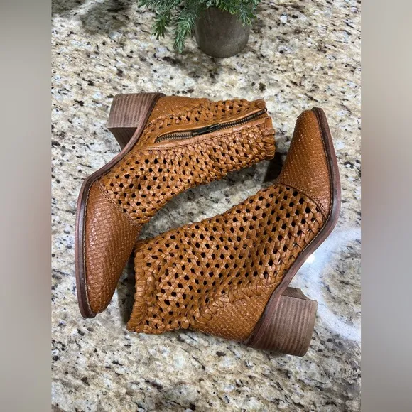 Free People People In The Loop Woven Tan Boots 36