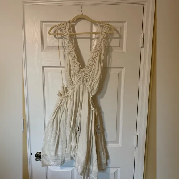Free People Rare Crochet V-Neck Sweetheart Tiered Mini Sundress, White, Sz L NWT