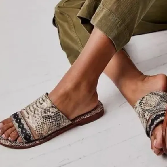 Free People sandals Saturday Slide Snake Size 9.5 NEW