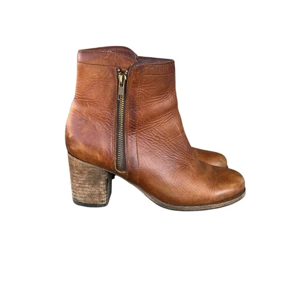 Frye Addie Double Zip Moto Ankle Boot Cognac Distressed Leather Size 9 NICE!