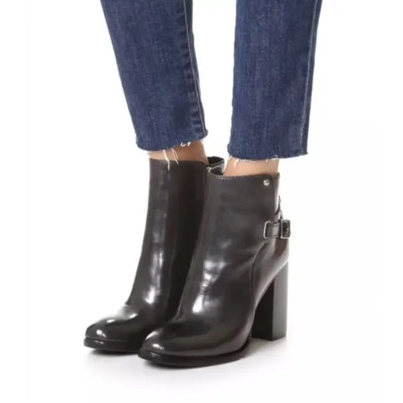 Frye Claude Jodhpur Black Leather Buckle Detail Heeled Booties Size 6.5 Classic