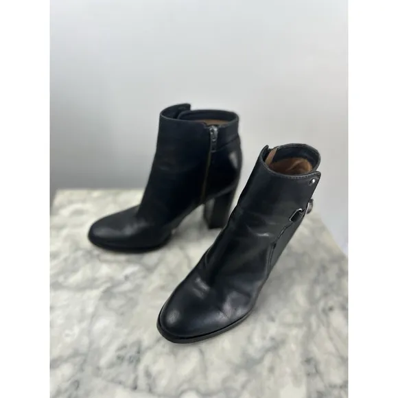 Frye Claude Jodhpur Black Leather Buckle Detail Heeled Booties Size 6.5 Classic