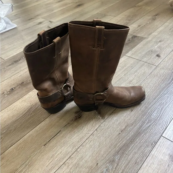 Frye Harness 12R boot like new