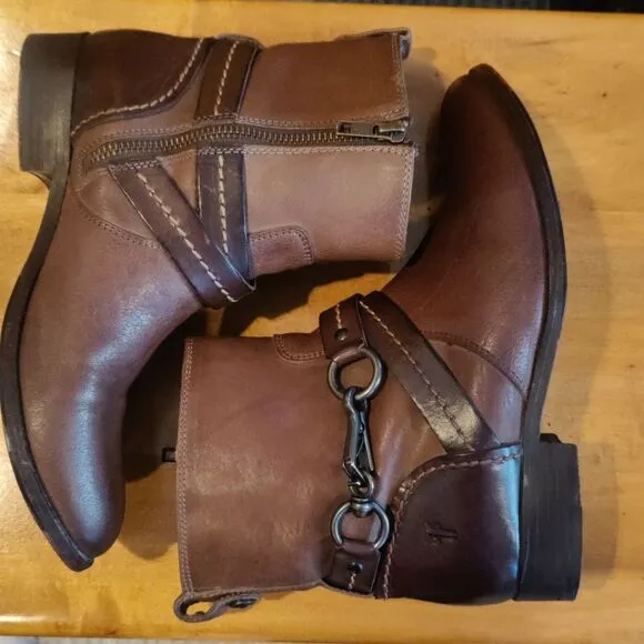 Frye harness ankle boots size zip size 6.5