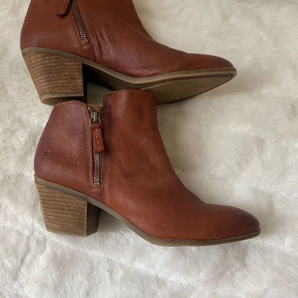 Frye Judith double zip ankle boots tan color pointed toe size 9.5