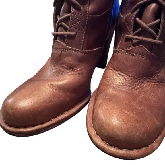 Frye VillagervLace 7.5 RARE Leather boots Classic Bohemian Chic Lace up w/Zip