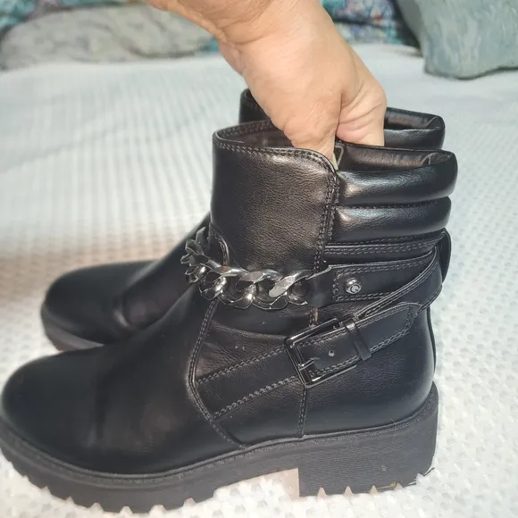 GBG LOS ANGELES EUC WOMENS SZ 9M CHUNKY HEEL MOTO BOOTS