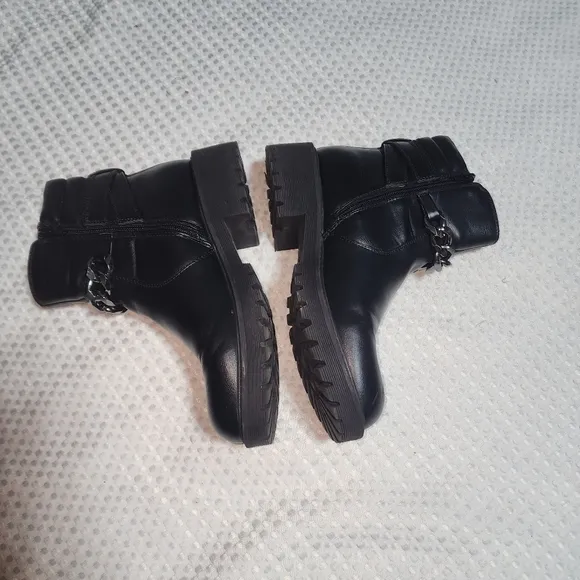 GBG LOS ANGELES EUC WOMENS SZ 9M CHUNKY HEEL MOTO BOOTS