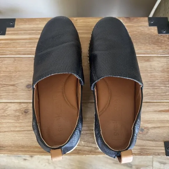 Gentle Souls Lizzy Slip On Black Pebbled Leather Espadrille Loafers Size 8.5