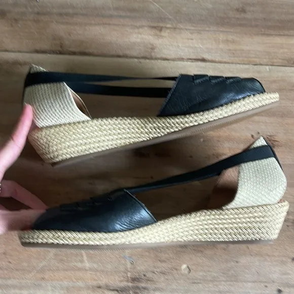 Gentle Souls Luci Black Leather Summer Wedge Women's Sandals size 10 EUC