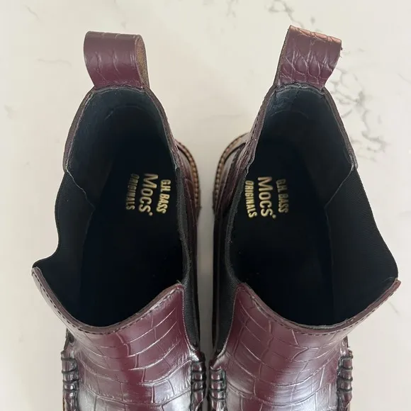 G.H. Bass &amp; Co. Maroon Ankle Boots Chunky Sole Women's Size 9.5 Croc Embossed