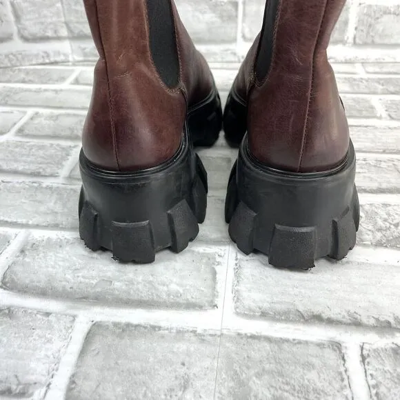 Gianni Bini  Women's Size 7 Plum Leather Lug Sole Chelsea Platform Chunky Boots