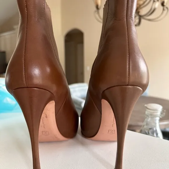 Gianvito Rossi Classic Saddle Brown Booties