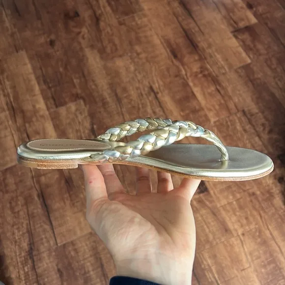 Gianvito Rossi tropea leather flip flops braided sandals metallic gold &amp; silver