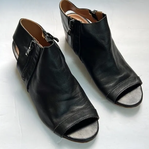 Gidigio black leather Long Beach Sandals double zip shoes