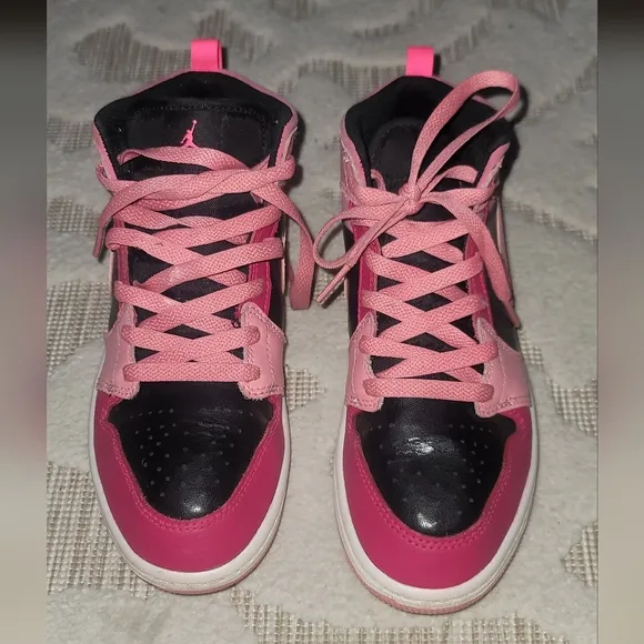 Girls Nike Air Jordan 1 Mid Coral Chalk Sz 3Y