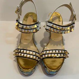 Glamorous Gold and White Platform Sandals with Pearl Accents