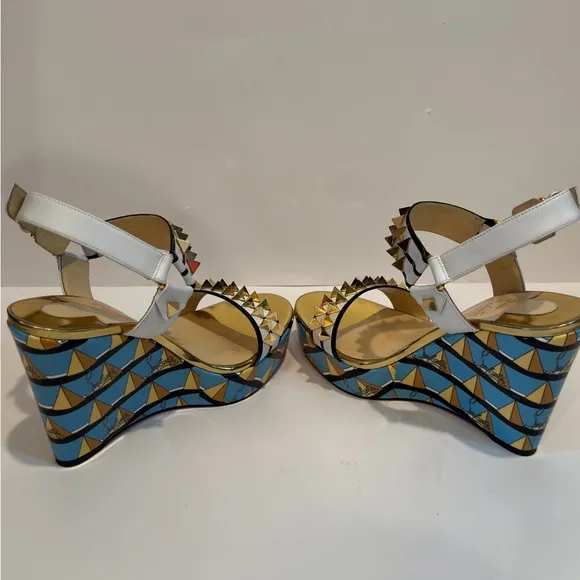 Glamorous Gold and White Platform Sandals with Pearl Accents