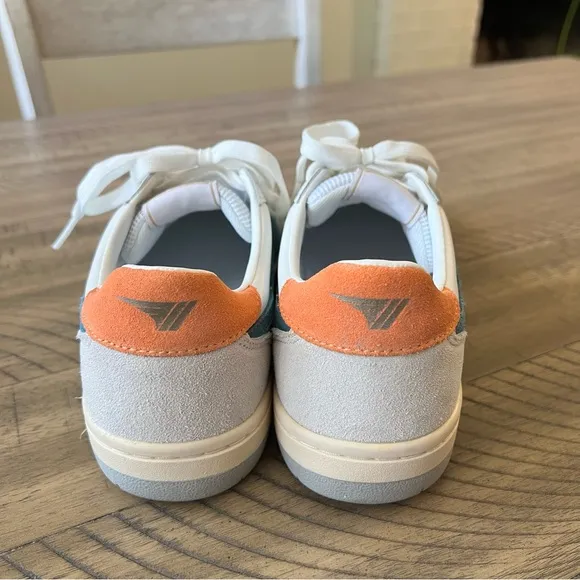 Gola Classics Women's Hawk Sneakers size 8 in White/Peacock/Apricot/Light Grey