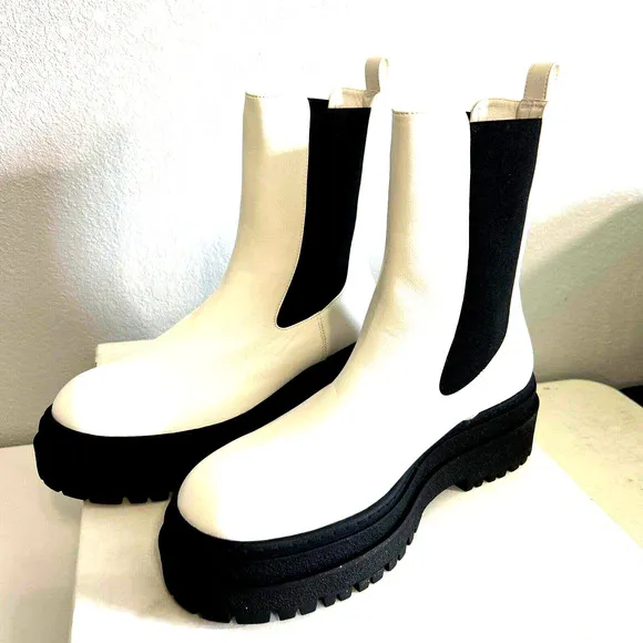 Good American Chunky Leather New Chelsea White and Black Combat Boots NIB 9.5