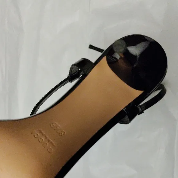GUCCI Sand Pelle Vernice Soft Metal Sandals