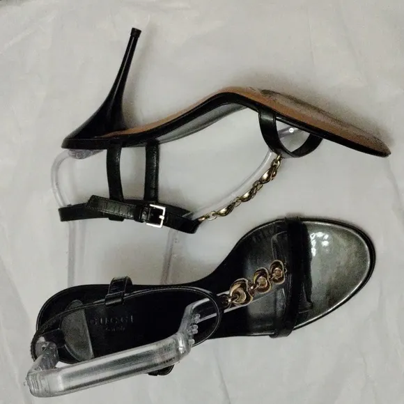 GUCCI Sand Pelle Vernice Soft Metal Sandals