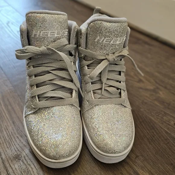 Heelys Uptown Silver Disco Glitter Shoes With Wheels sz 6