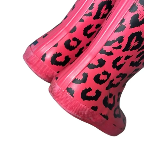 Hunter First Classic Waterproof Arcade Pink Cheetah Print Rain Boots Size 12
