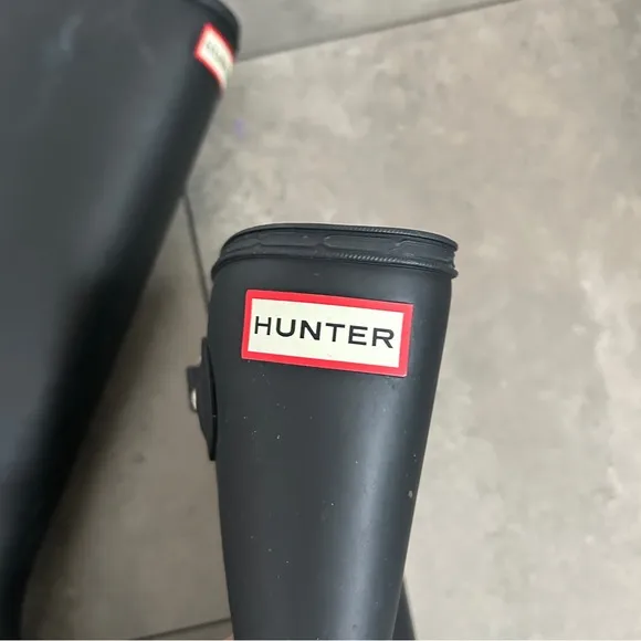 Hunter Women's Original Tall Matte Boots black waterproof rain boots US 8