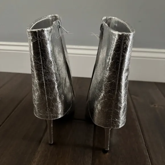 I.N.C. International Concepts Sabeel Cuff Silver Stiletto Booties 8.5 NWOT