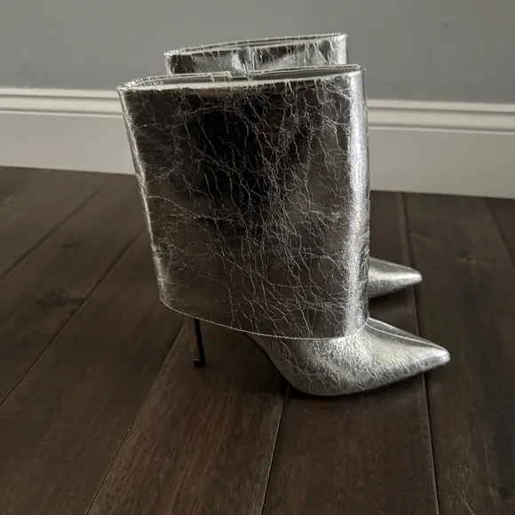 I.N.C. International Concepts Sabeel Cuff Silver Stiletto Booties 8.5 NWOT