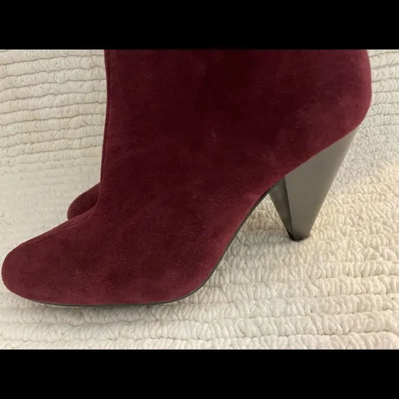 INC Women’s Gerii Suede Pointed Toe Knee High Boots  size 6.5 M‎