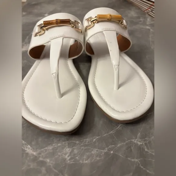 J. McLaughlin Nora Patent Leather Sandals sz 9