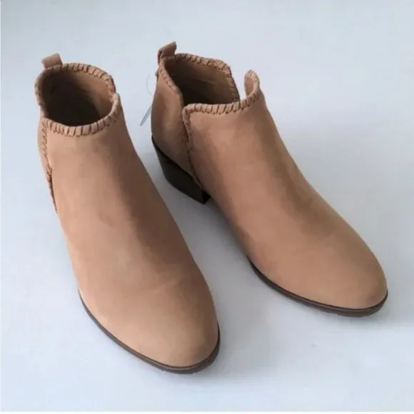 Jack Rogers Suede Ankle Boots Tan Oak Waterproof Layla Booties size 8.5 NEW