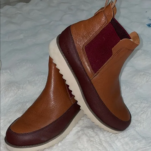 Jambu Women’s Gabby Waterproof Brown and Red Ankle Boots with Chunky Platform