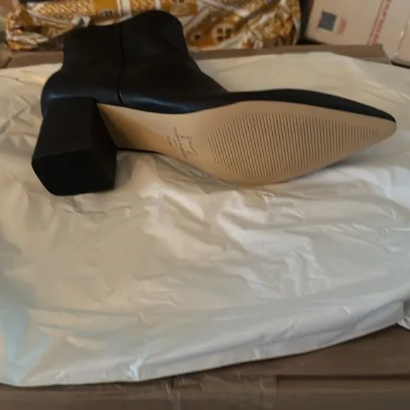 Jarlie Black Leather Ankle Boots by Marc Fisher size 9.5