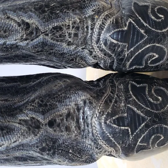 JB Dillon Western Cowboy Boots Mens sz 10.5 Goat Tooled Distressed Leather Black