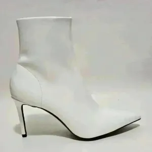 Jeffrey Campbell women’s daring vegan pointed toe booties size 5.5